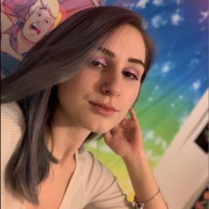 Meet your Posher, Téa